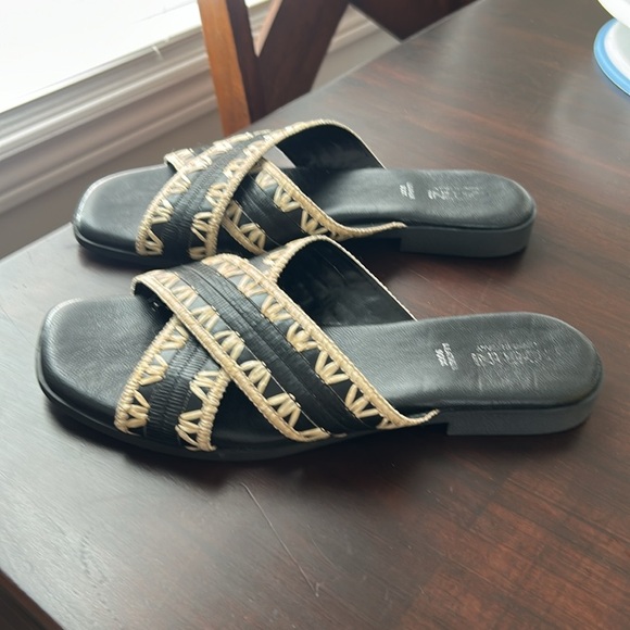 Lottini Made in Italy Leather Black Beige CrissCross Rafia Trim Leather Sandals - Picture 6 of 17